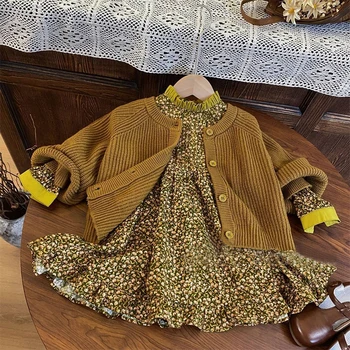 Детски дрехи в Корейски стил за малки момичета, колекция от 2023 година, Пролетно-есенен пуловер, палто и Рокля с цветен модел, Модерен и Елегантен комплект от две части е от 2 до 8 години