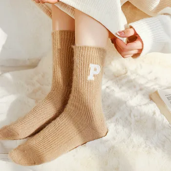 Новите модни есенни и зимни топли кашмир чорапи с завязками за жени, мека средната тръба, корейски, японски стил, сладки чорапи